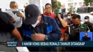 Diduga Makan Suap, 3 Hakim yang Vonis Bebas Ronald Tannur Jadi Tersangka!